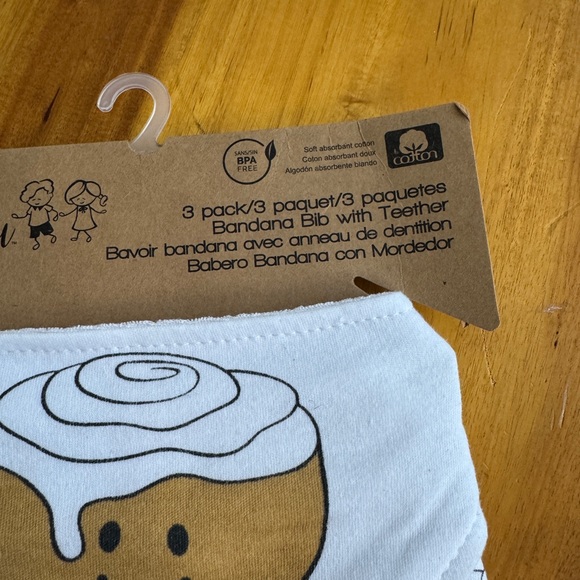 Jesse + Lulu 3 pack Cinnamon roll bandana bibs with teether - Picture 3 of 8